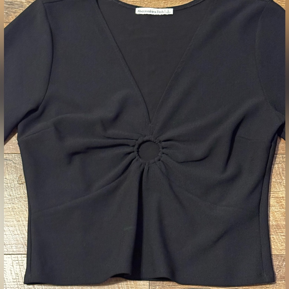 Abercrombie & Fitch Black O-Ring Fitted Blouse